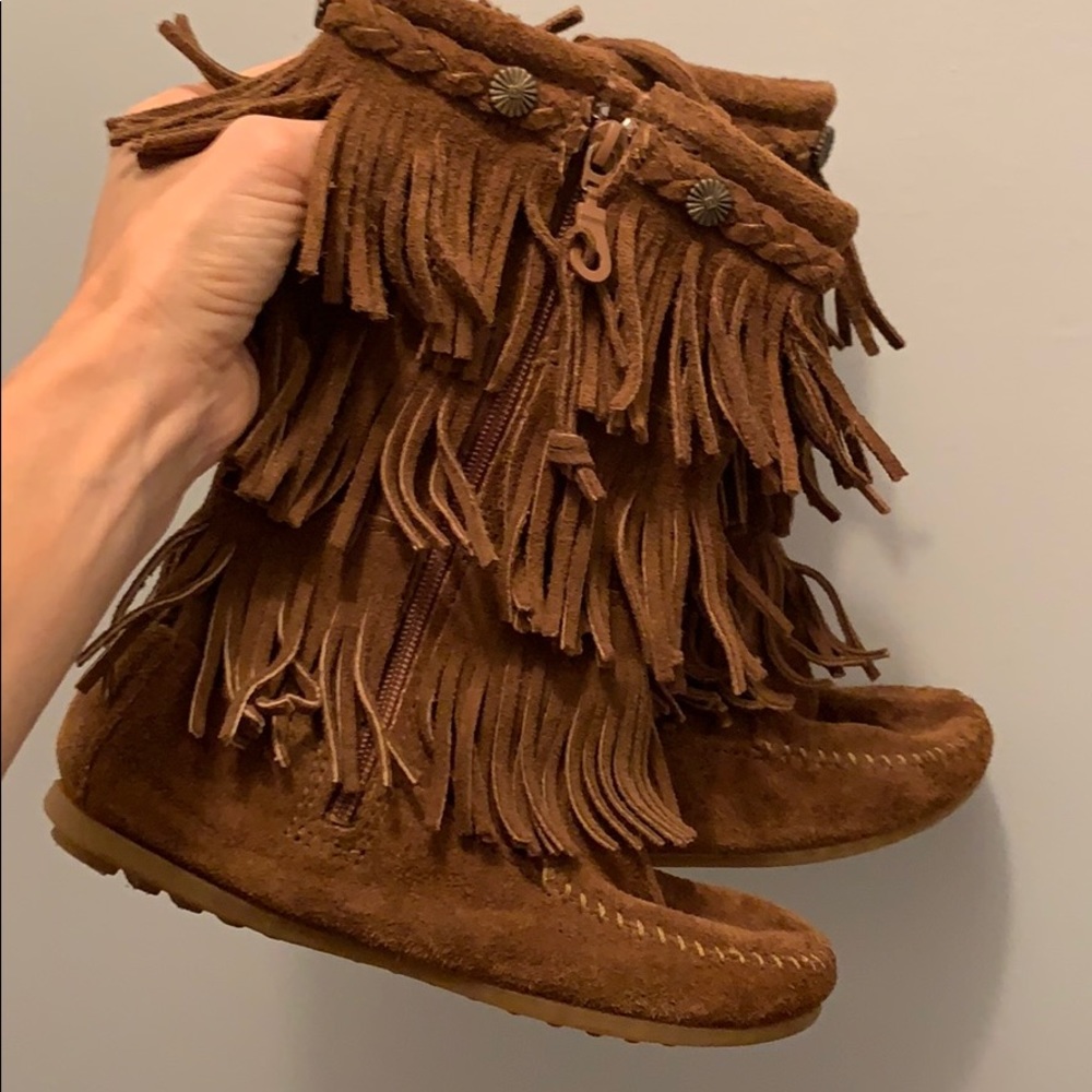Minnetonka new boots - Picture 2 of 2